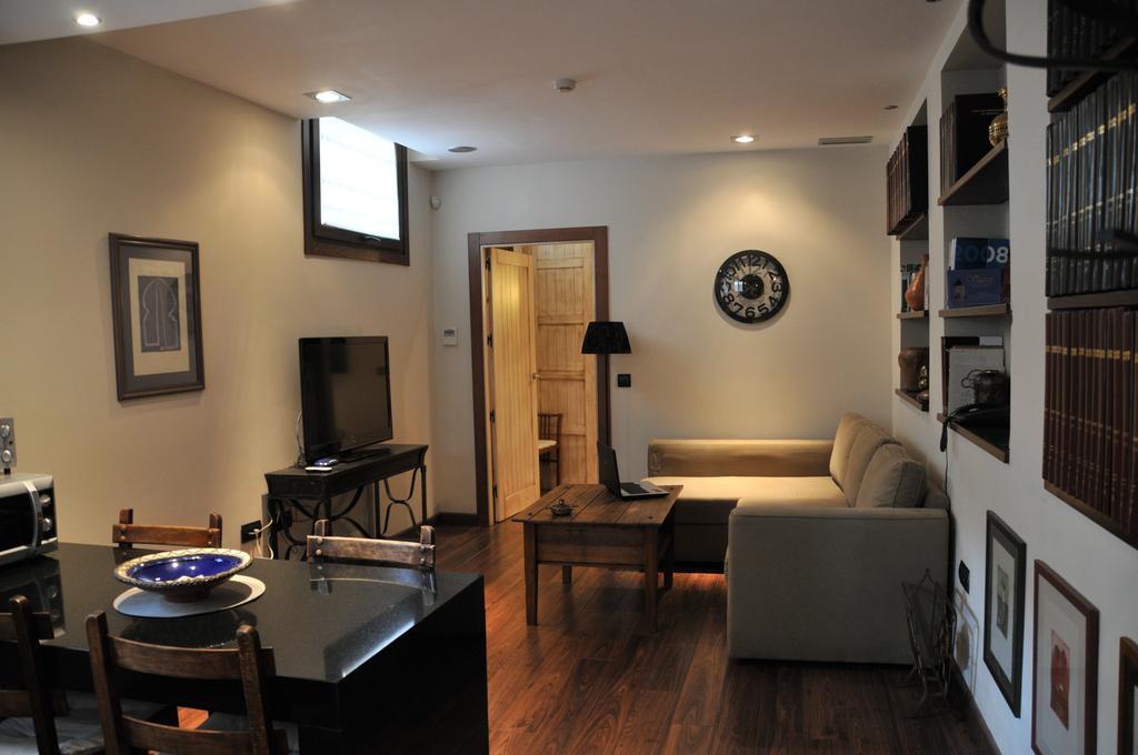Apartamentos Turisticos Aguas De Víznar Стая снимка