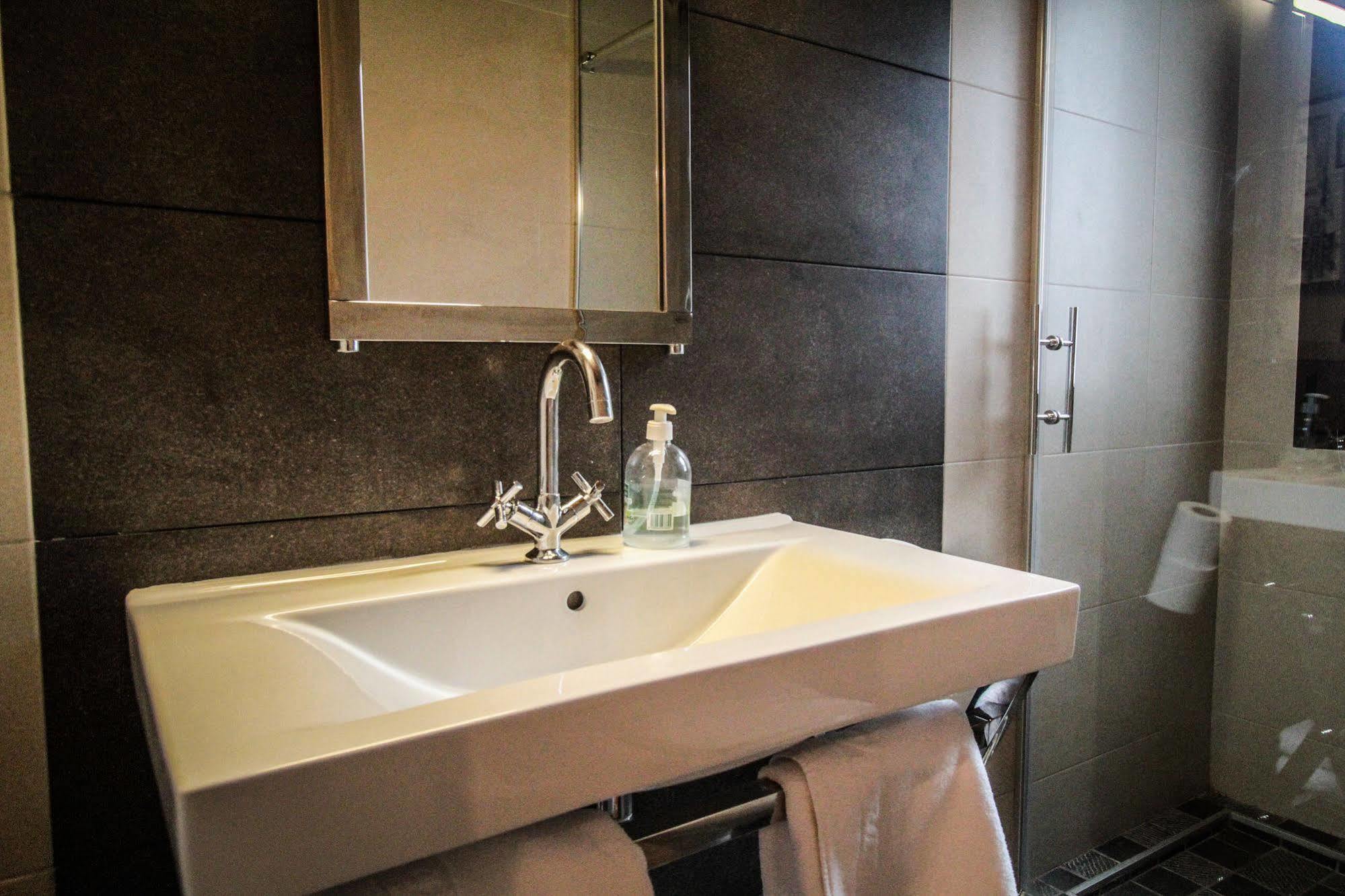 Apartamentos Turisticos Aguas De Víznar Екстериор снимка