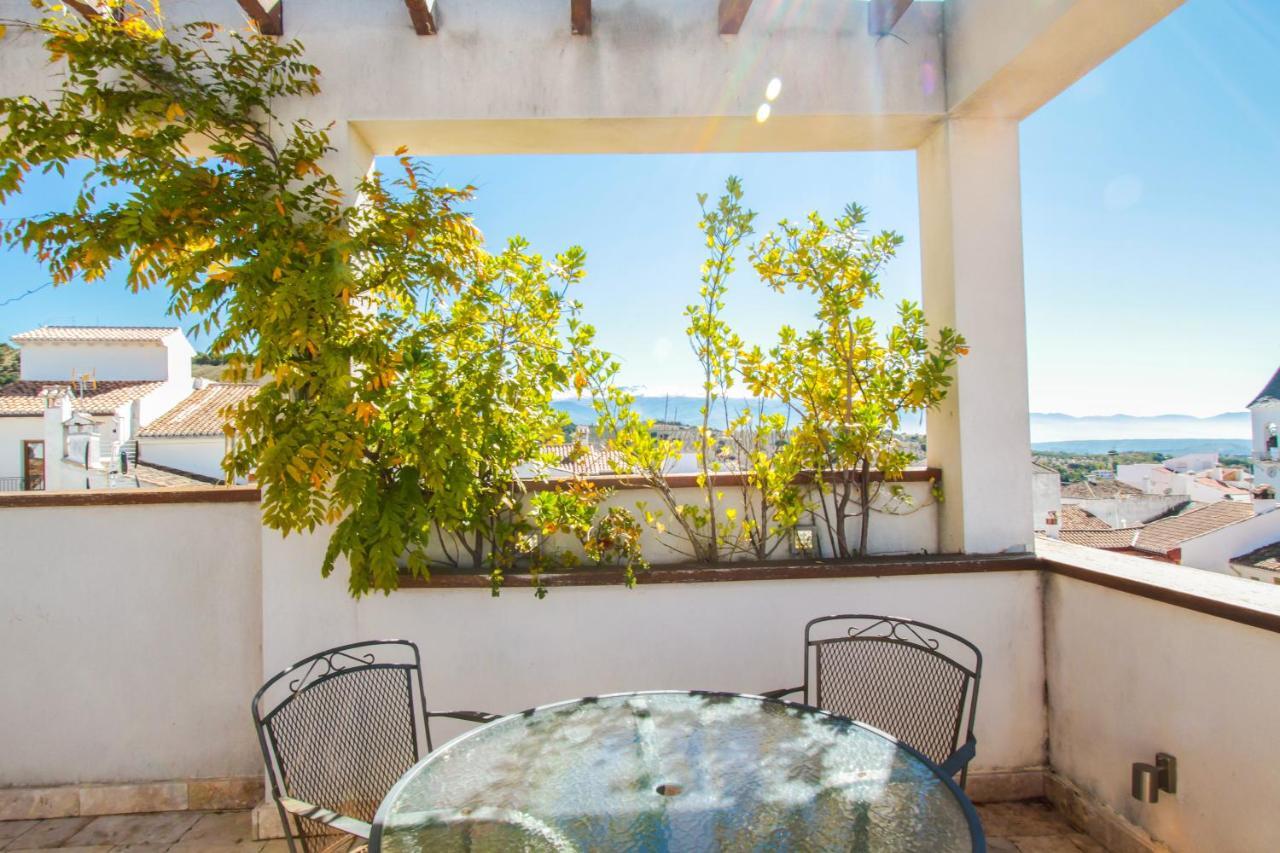 Apartamentos Turisticos Aguas De Víznar Стая снимка