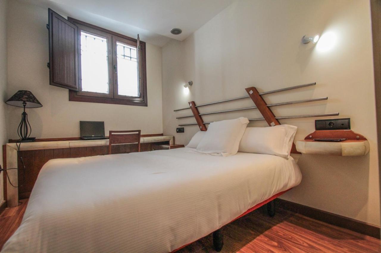 Apartamentos Turisticos Aguas De Víznar Екстериор снимка